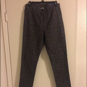 Subtle print pull on ankle pants